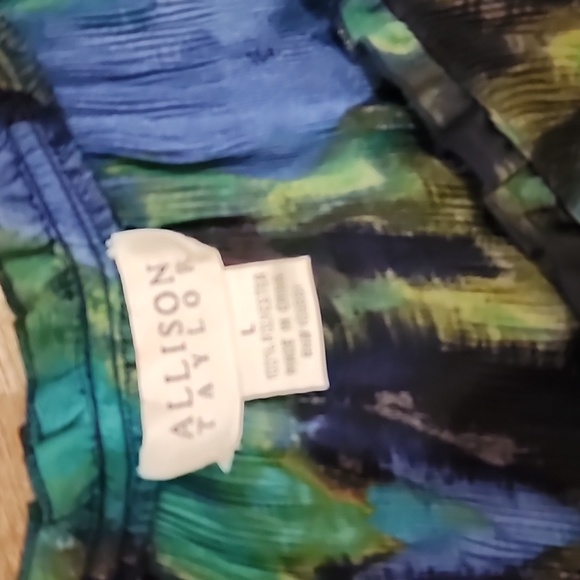 ALLISON TAYLOR Accordian Top Size L - Picture 7 of 7